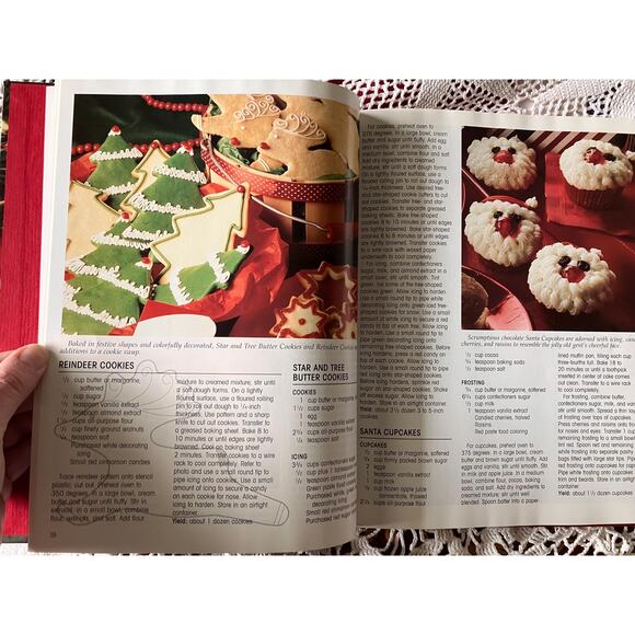 1999 Christmas Cookbook: The Spirit of Christmas Volume 4 - Picture 7 of 9